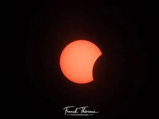 L’Éclipse Lunaire à la Résidence : Sécurité et Émerveillement