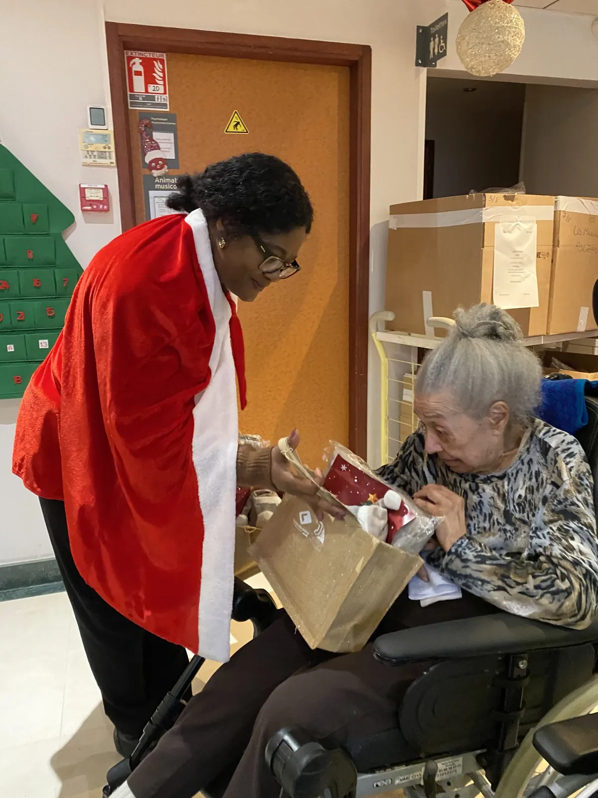 L’OPËRATION LES HOTTES DE NOËL S’INVITE AUX MARINES