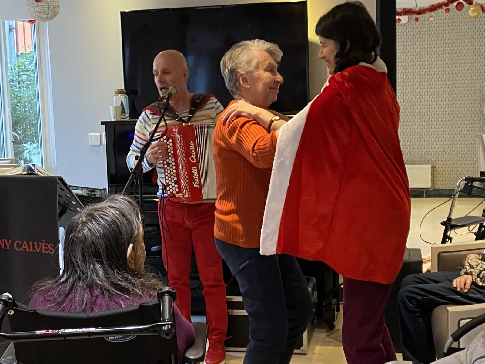 L’OPËRATION LES HOTTES DE NOËL S’INVITE AUX MARINES