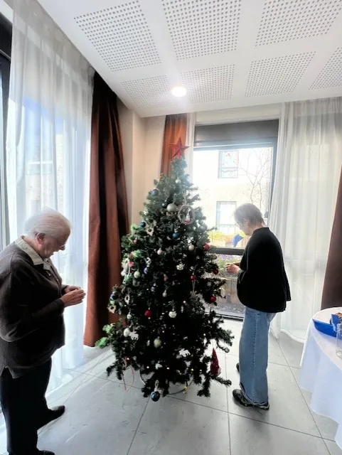 Début des décorations de Noël aux terrasses de l'étoile!