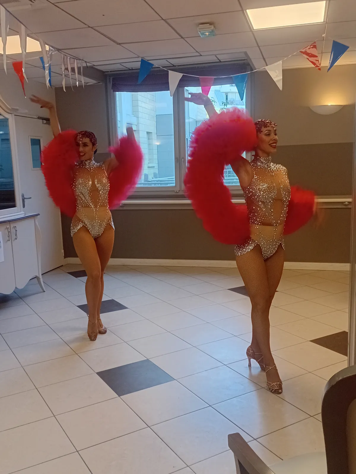 ???? Célébration anticipée de la Fête Nationale à la Résidence Médicis d’Argenteuil ????