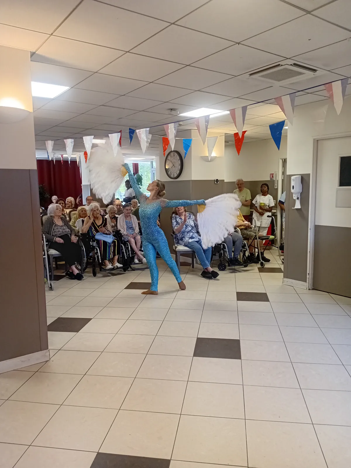 ???? Célébration anticipée de la Fête Nationale à la Résidence Médicis d’Argenteuil ????