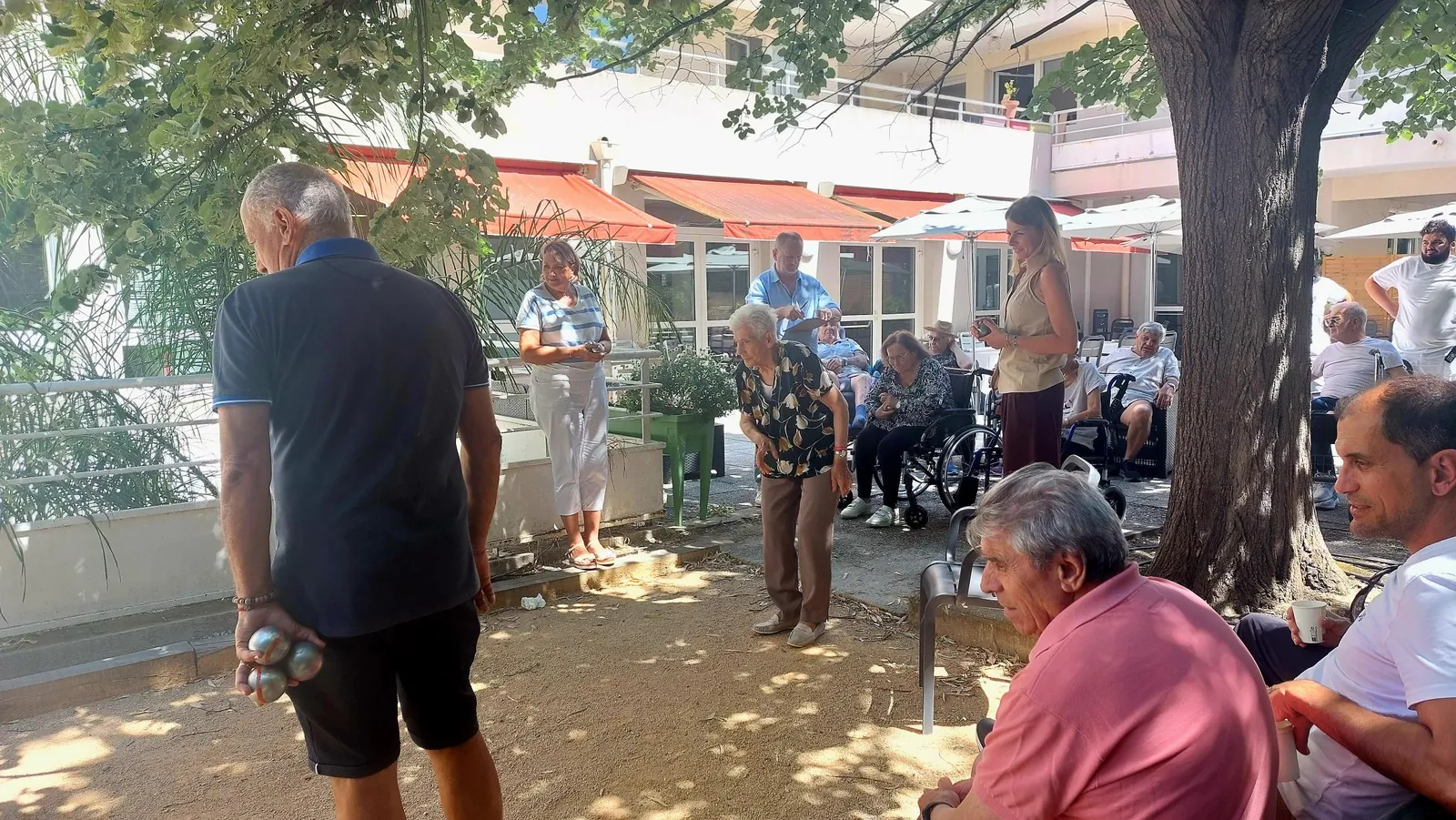 Tournoi de pétanque Résidents/Familles : une journée inoubliable à la Résidence Mazargues