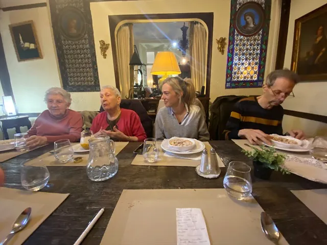 SORTIE AU RESTAURANT LA CROIX D'OR LES JARDINS MEDICIS PROVINS