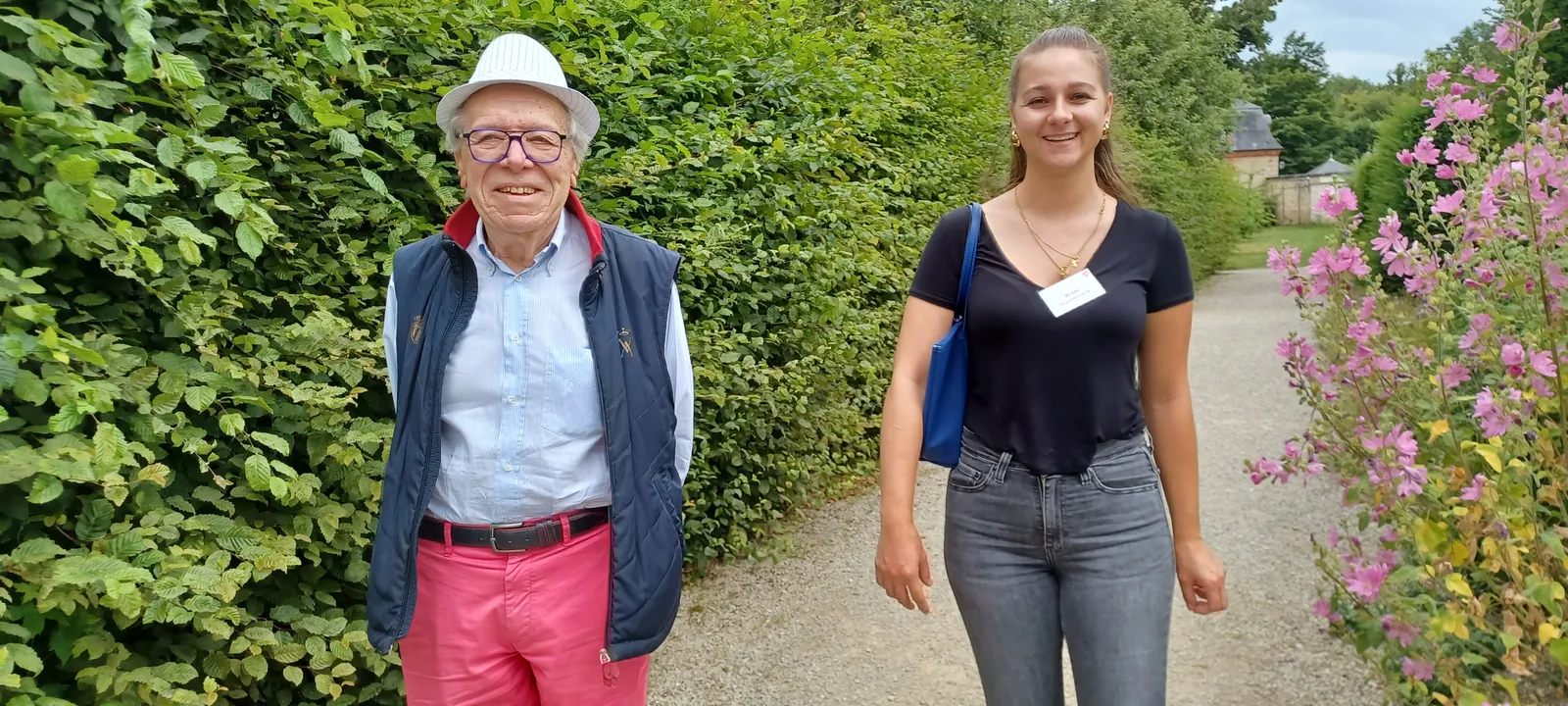 Les résidents d'ELEUSIS au cœur des fleurs