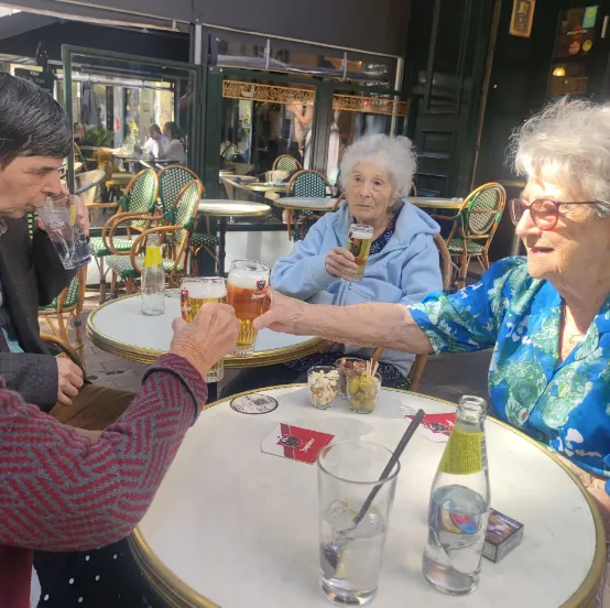 Sortie d'hier au Café de la Banque avec nos résidents