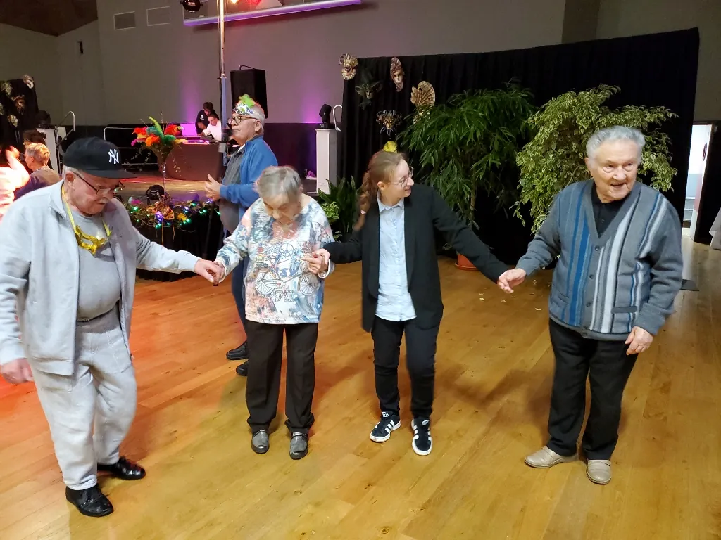 Repas festif des ainés à l'Hexagone