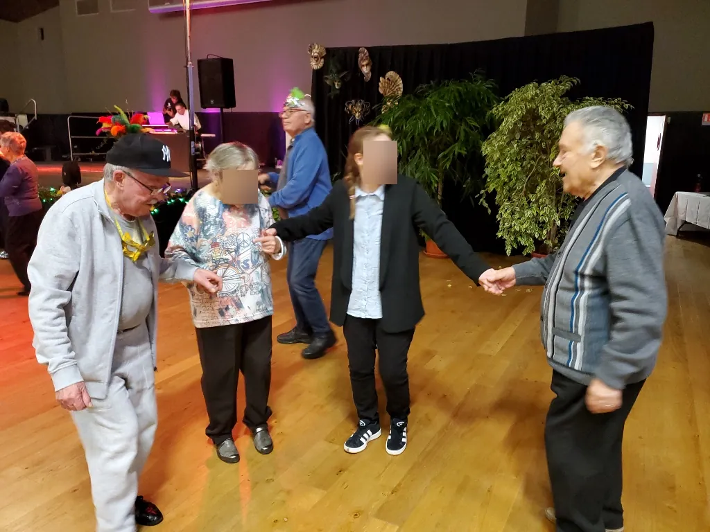 Repas festif des ainés à l'Hexagone
