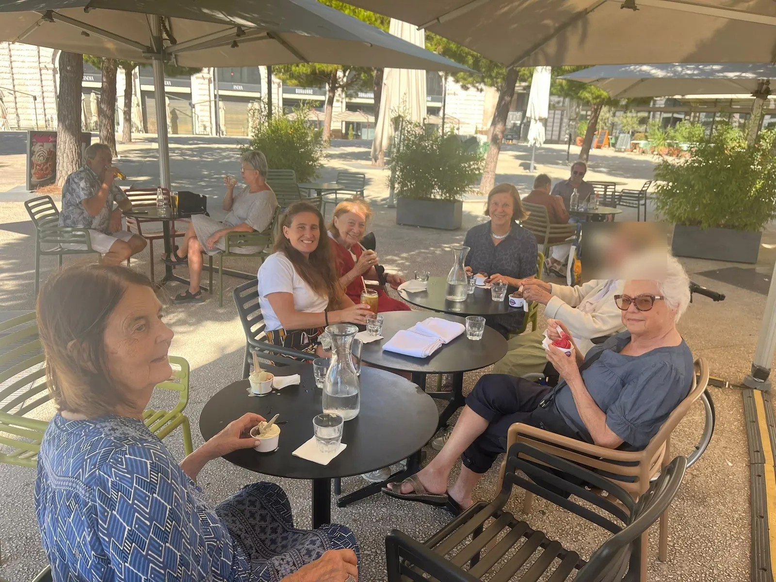  Une pause glacée pour nos résidentes !