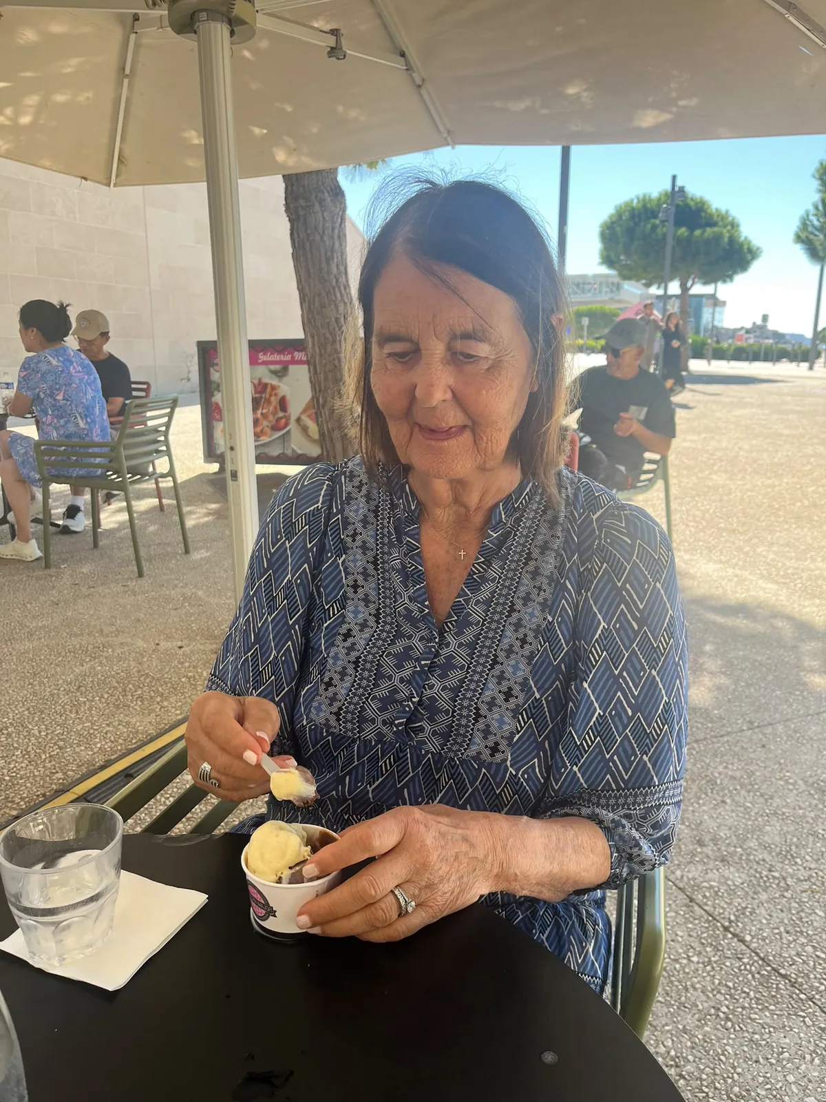 Une pause glacée pour nos résidentes !