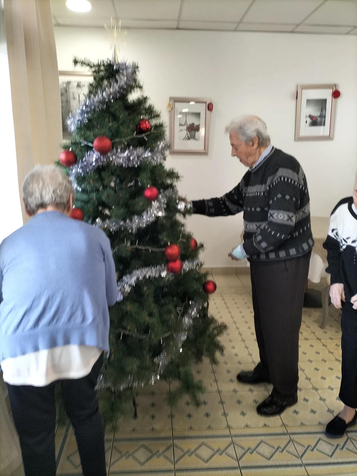 Les Résidents Les jardins du Plessis ont préparé Noël avec joie !