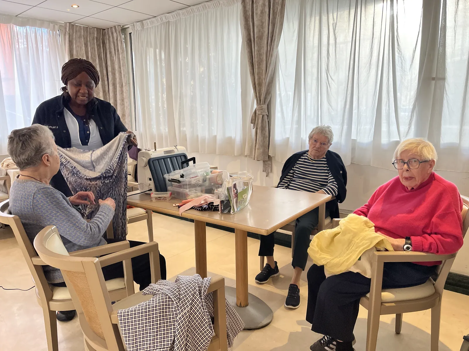 DES NOUVELLES DE L'ATELIER COUTURE RETOUCHERIE
