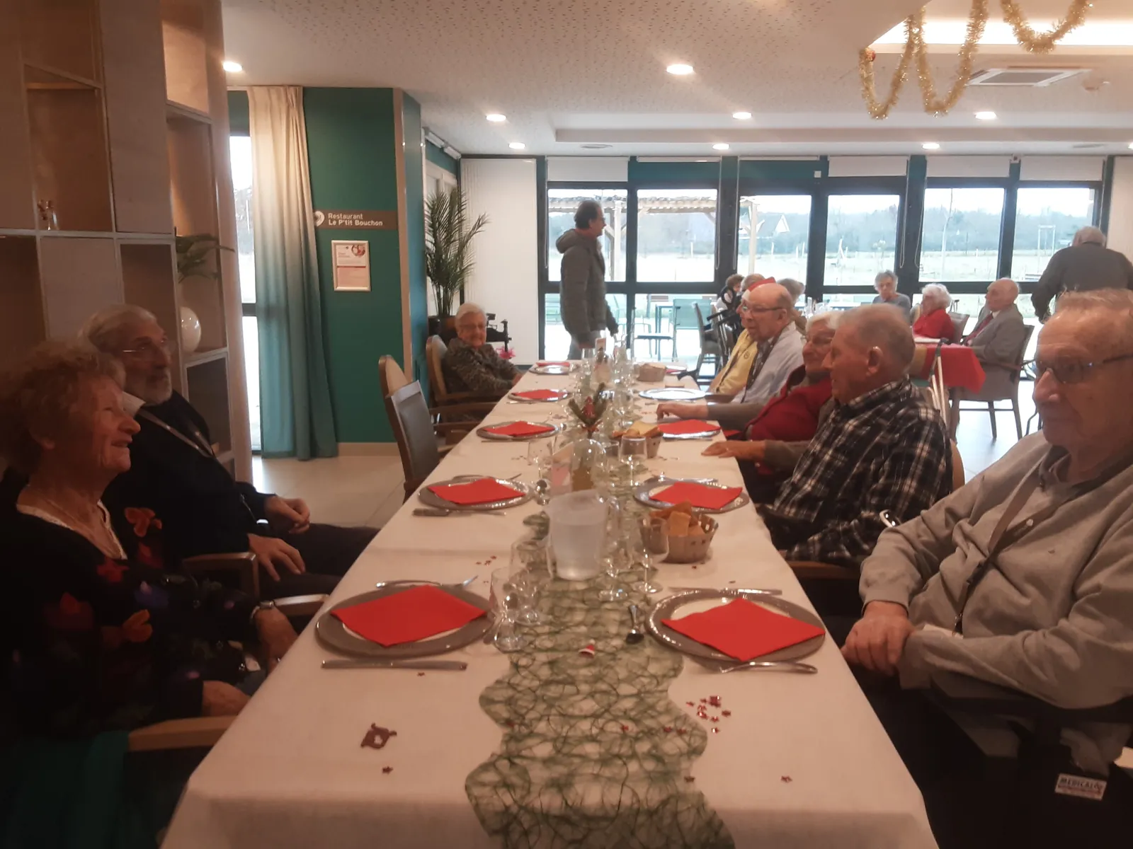 Fête de Noël : tous en claquettes !
