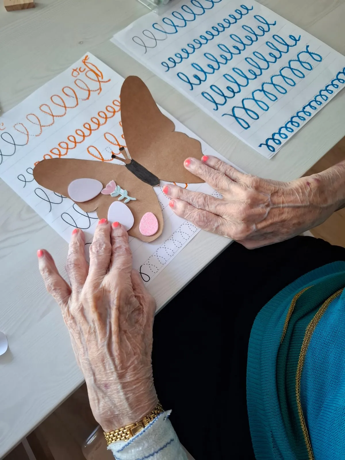 Atelier créatif en Unité Protégée : le papillon à l’honneur