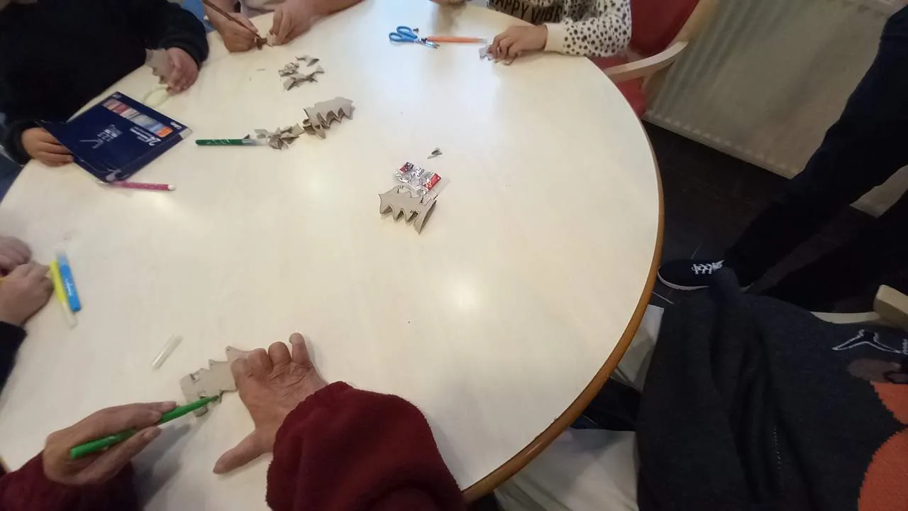 APRES-MIDI INTERGENERATIONNELLE ET CREATIVE !