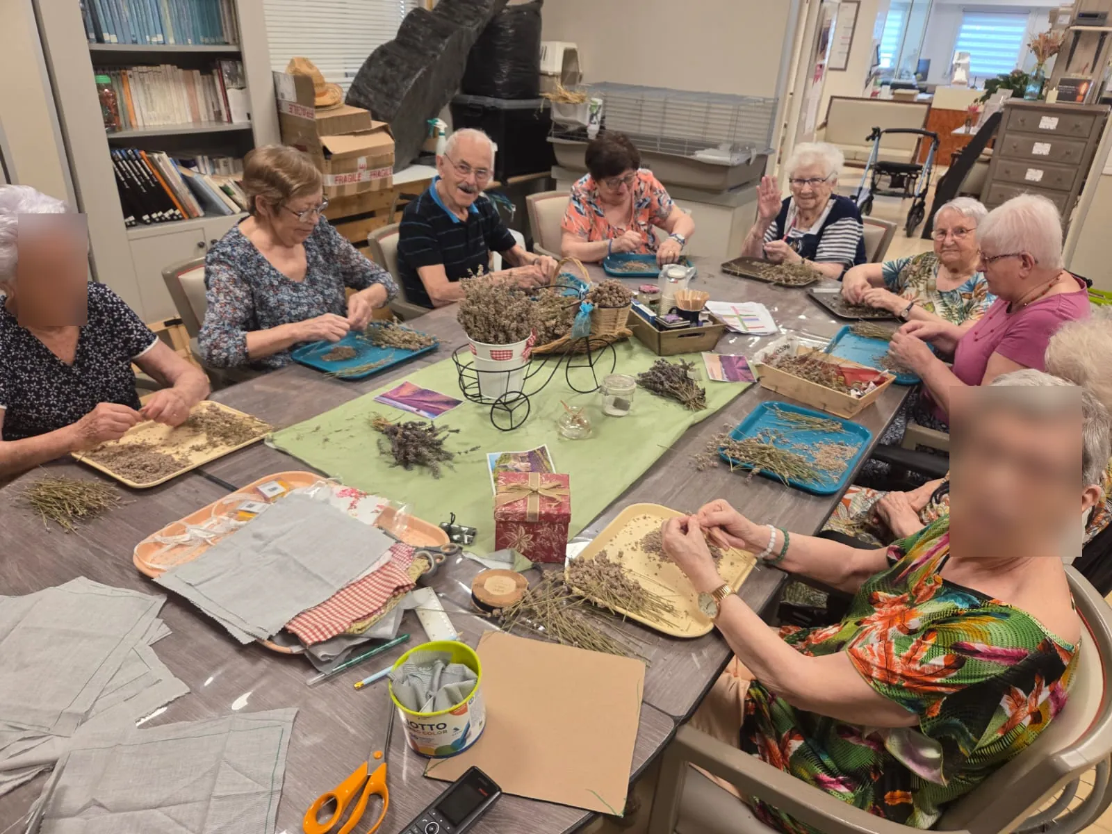 Atelier manuel : confection de sachets de lavande