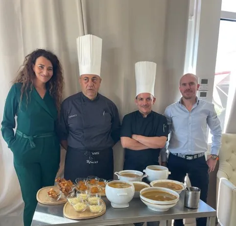 Le chef du Péron au Soleil du Roucas Blanc :  Une soupe de poisson d'exception 