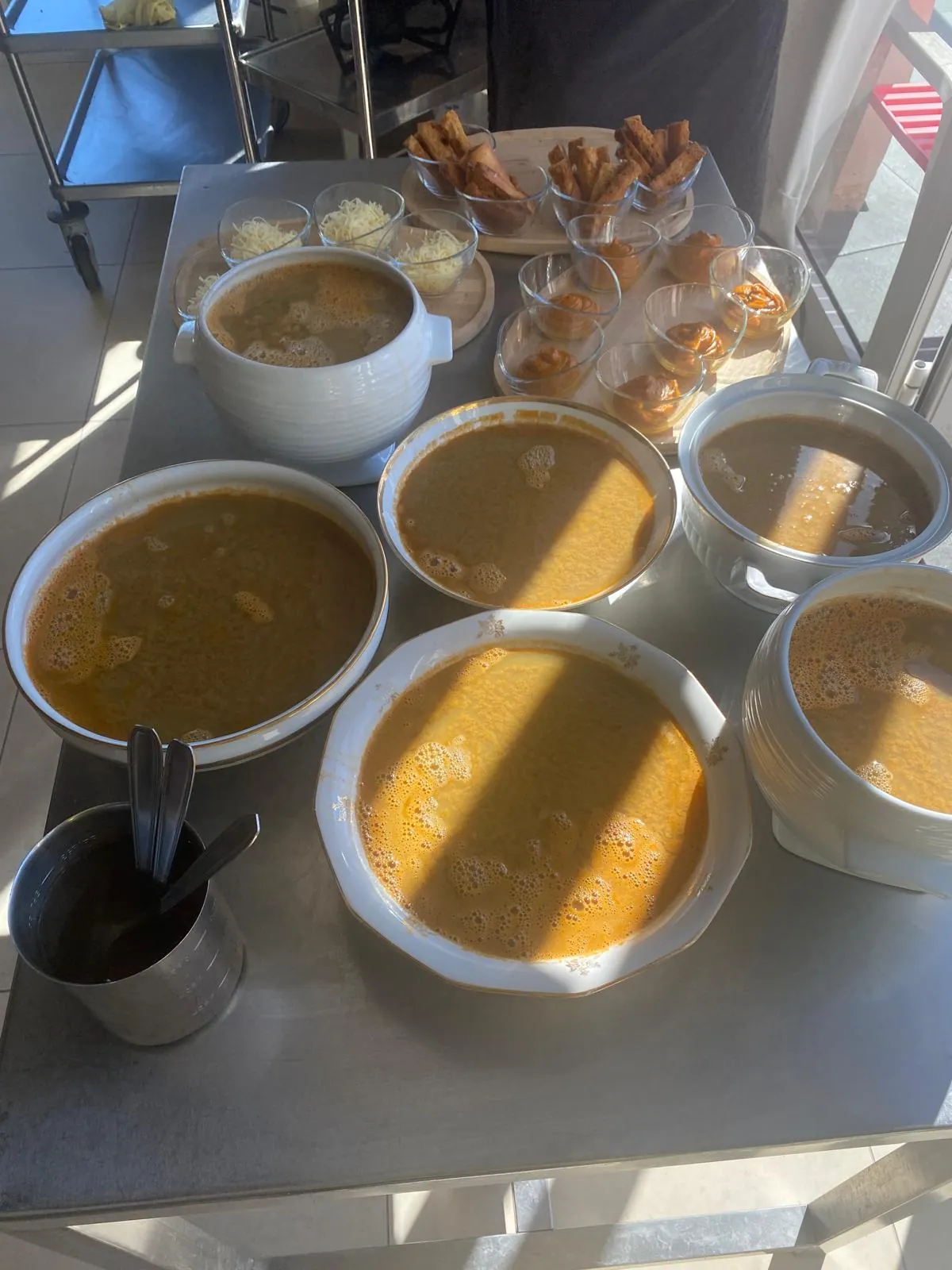 Le chef du Péron au Soleil du Roucas Blanc :  Une soupe de poisson d'exception 