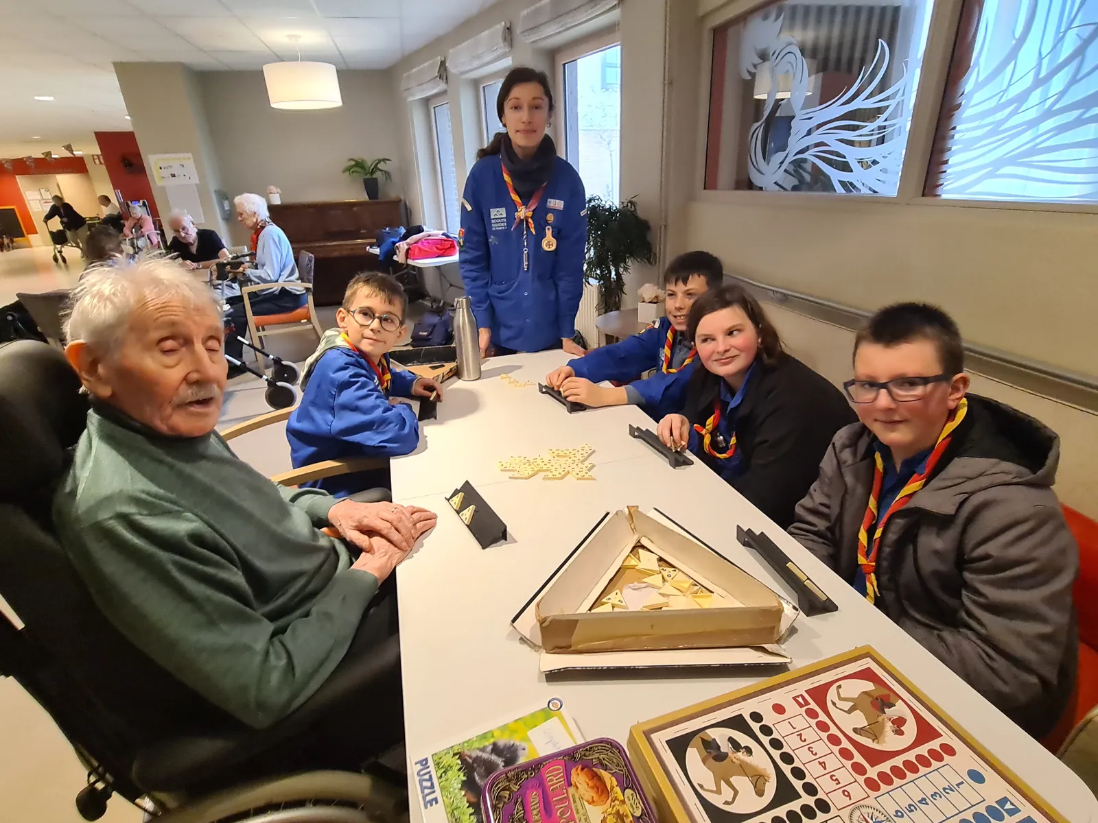 Visite des scouts : un moment de partage chaleureux