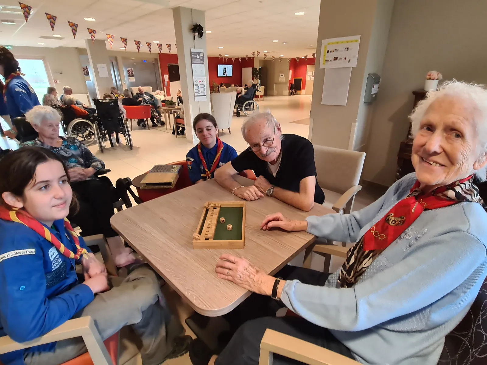 Visite des scouts : un moment de partage chaleureux