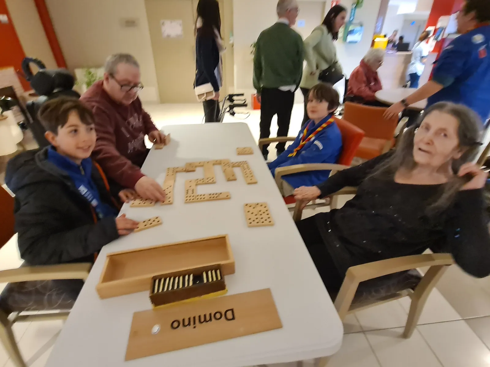 Visite des scouts : un moment de partage chaleureux