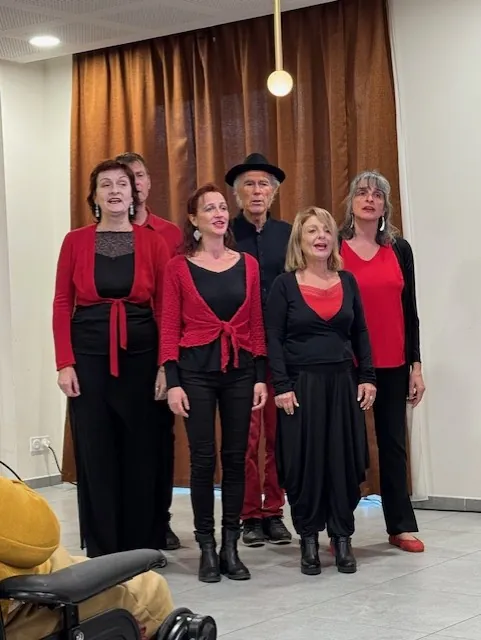  La Chorale "L'Air de Rien", un voyage musical à la Résidence des Terrasses de l'étoile