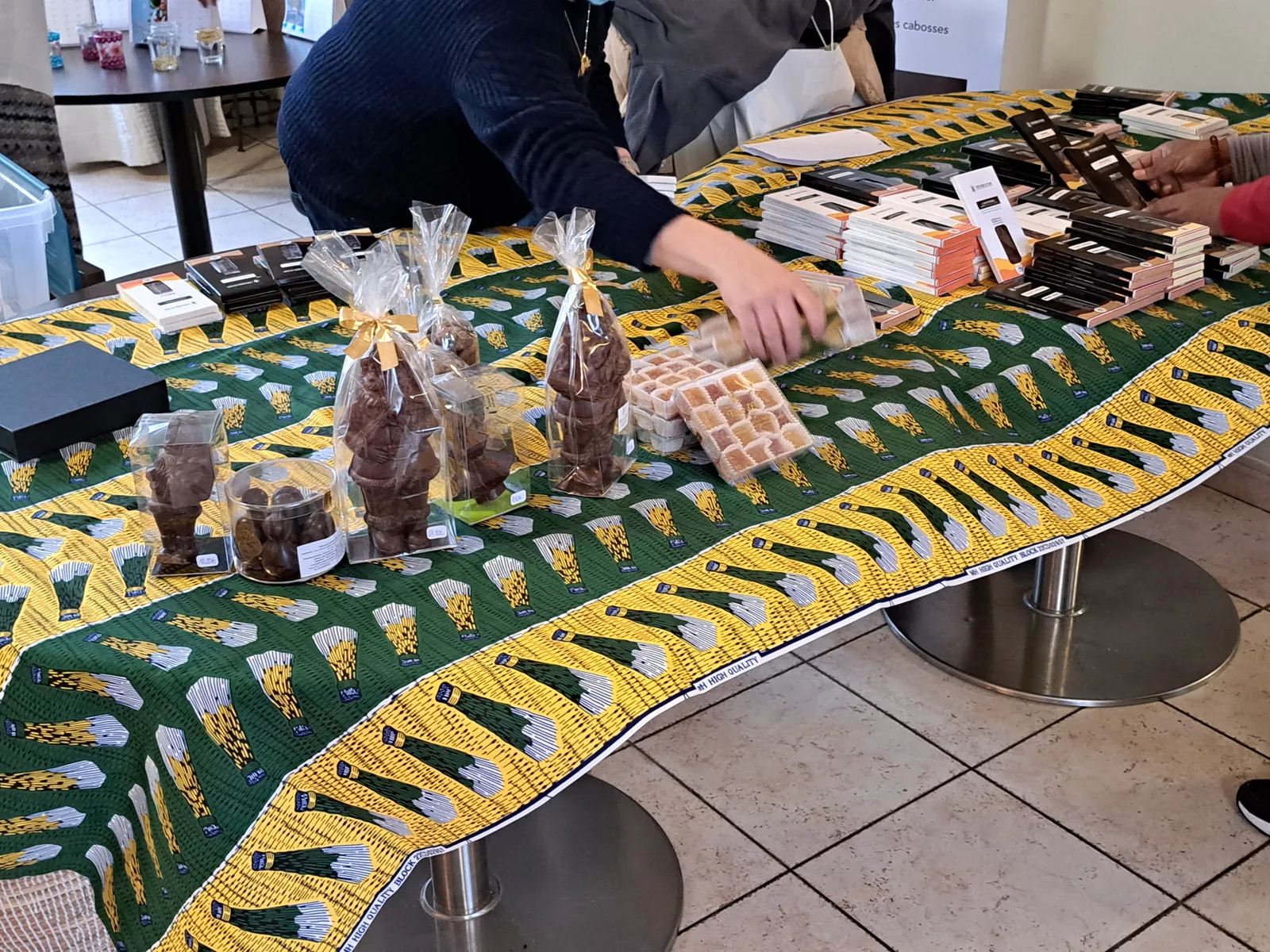 MARCHE DE NOËL, RESIDENCE DE LA TOUR