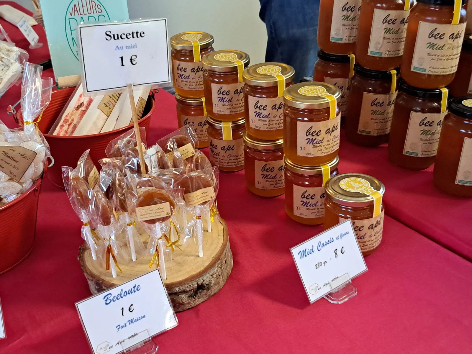 MARCHE DE NOËL, RESIDENCE DE LA TOUR