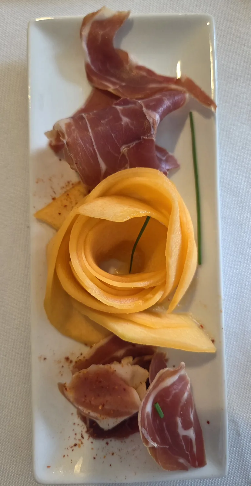 Une table aux couleurs de l’Océan et cap sur un repas aux Saveurs Marines