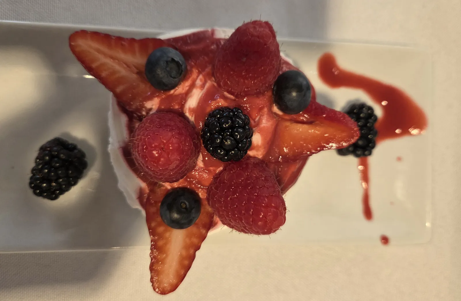 Une table aux couleurs de l’Océan et cap sur un repas aux Saveurs Marines