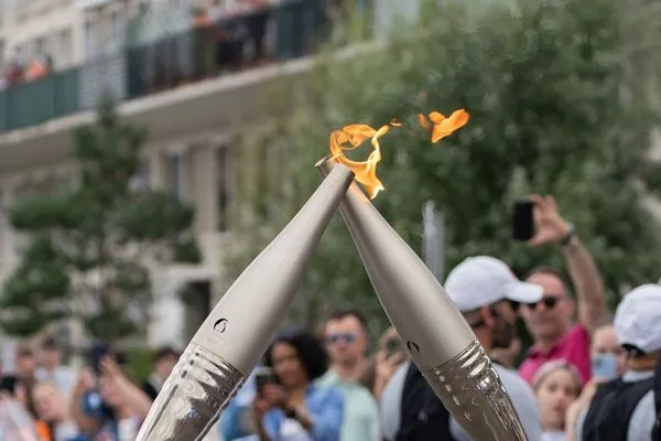Tiers Temps Paris sur la route de la Flamme Olympique !