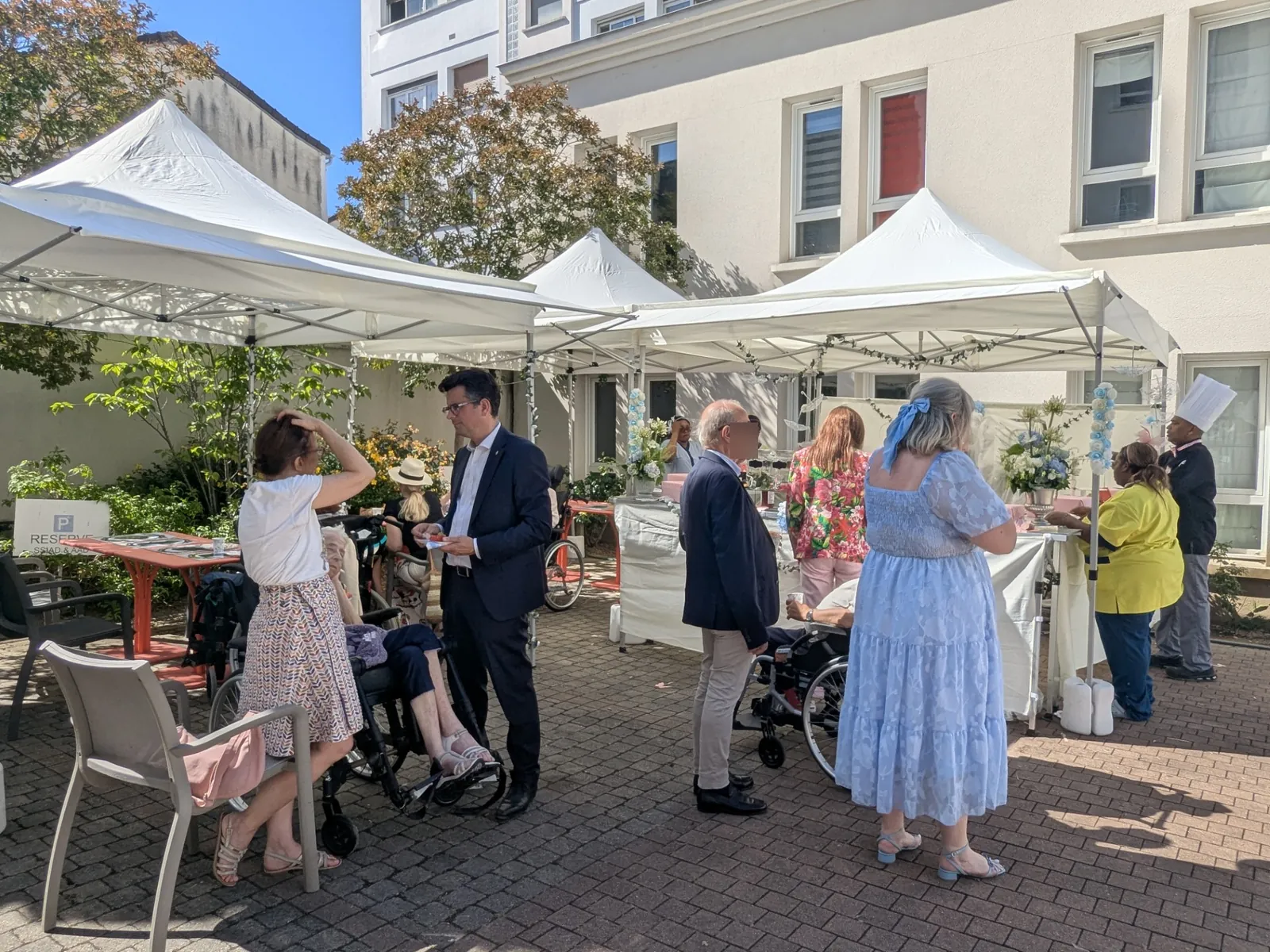 Festival DomusVi : un après-midi à la Résidence Le Cap sous le charme du Bal de Bridgerton