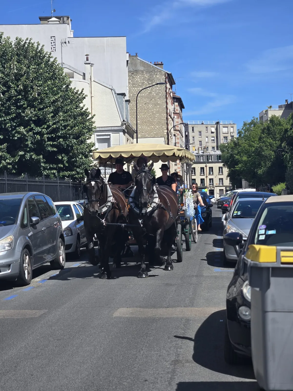 Festival DomusVi : un après-midi à la Résidence Le Cap sous le charme du Bal de Bridgerton