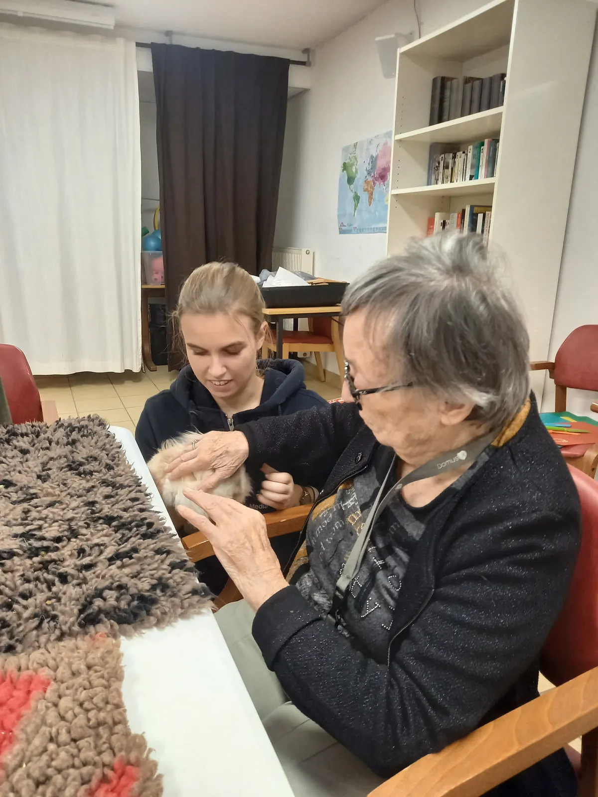 Retour sur l’atelier de médiation animale aux Terrasses de Mailheaux