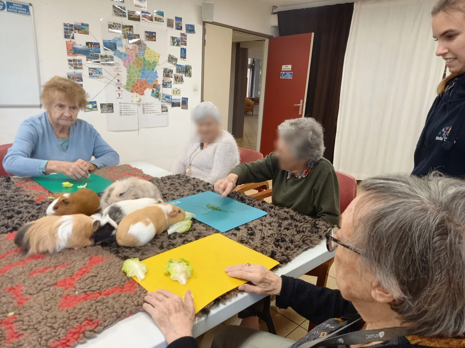 Retour sur l’atelier de médiation animale aux Terrasses de Mailheaux