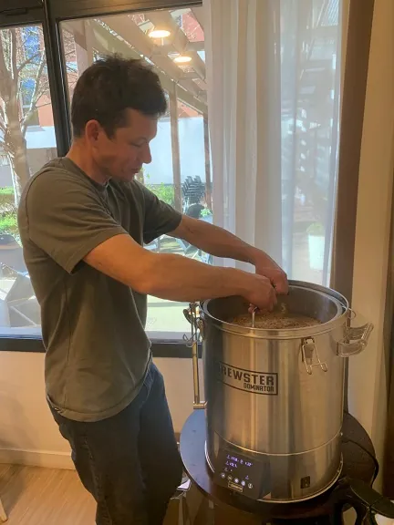 Quand le vert s’invite à la fête et que la bière se prépare en coulisses 