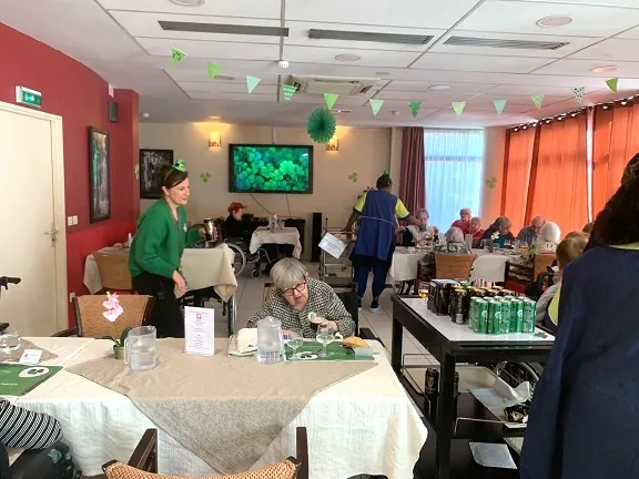 Quand le vert s’invite à la fête et que la bière se prépare en coulisses 