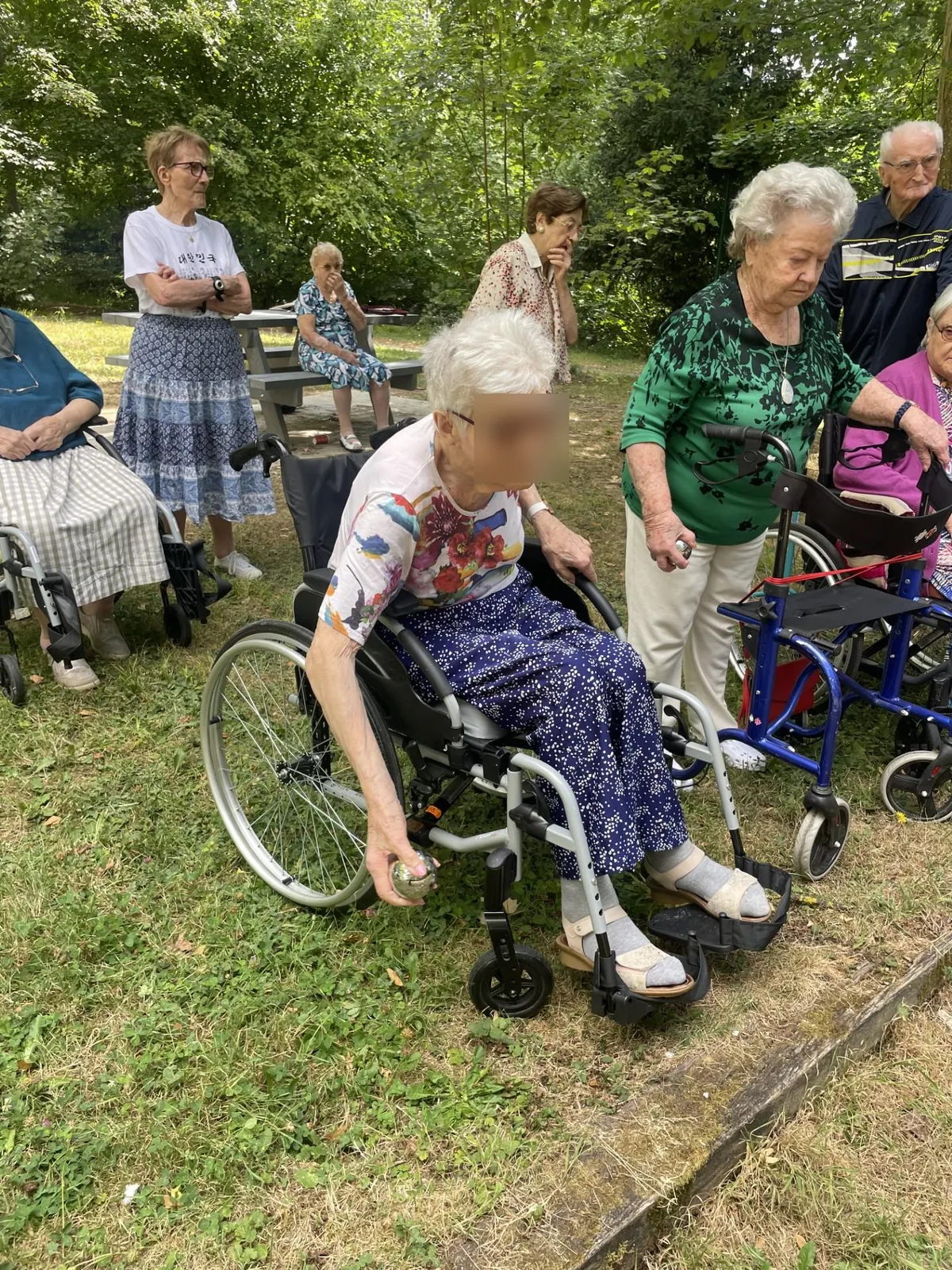 REEDUCATION : Pétanque au parc 