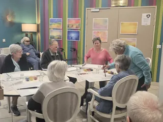 Un atelier aquarelle placé sous le signe du partage et de la créativité