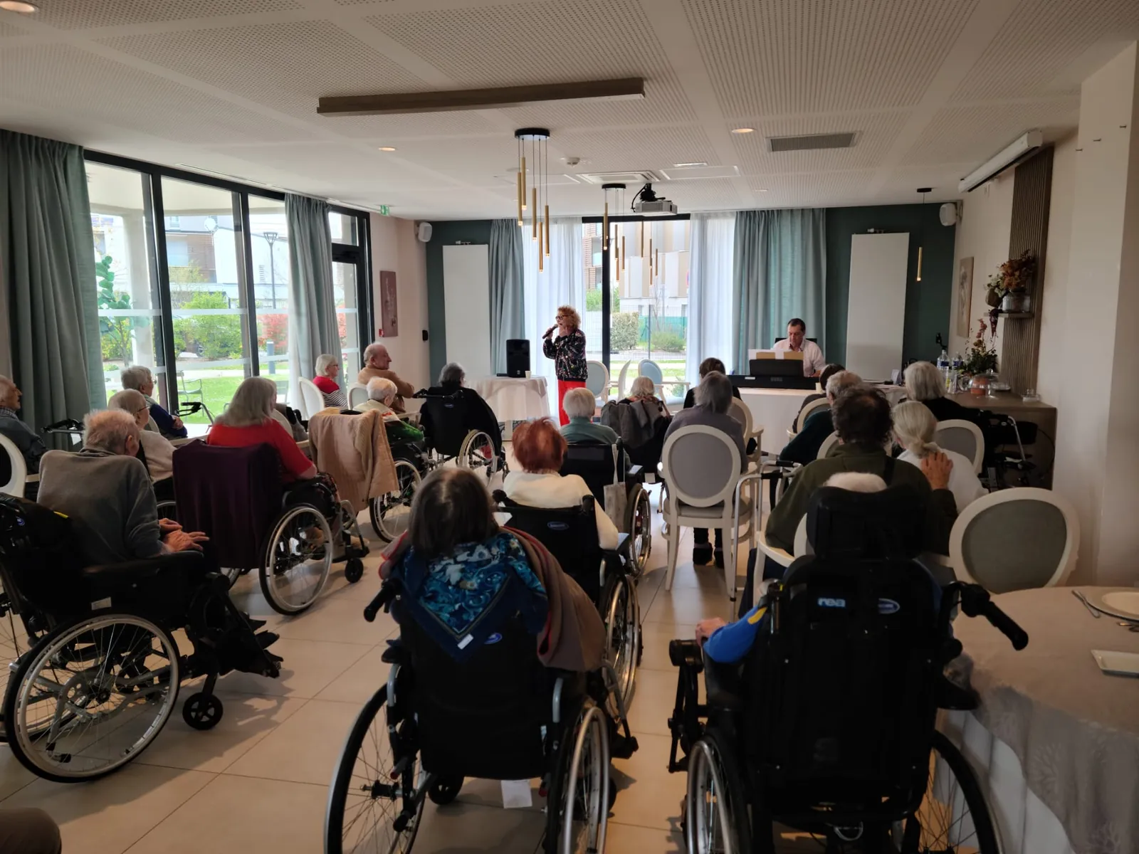 Journée Parisienne à la résidence Saint Jean - Agen 