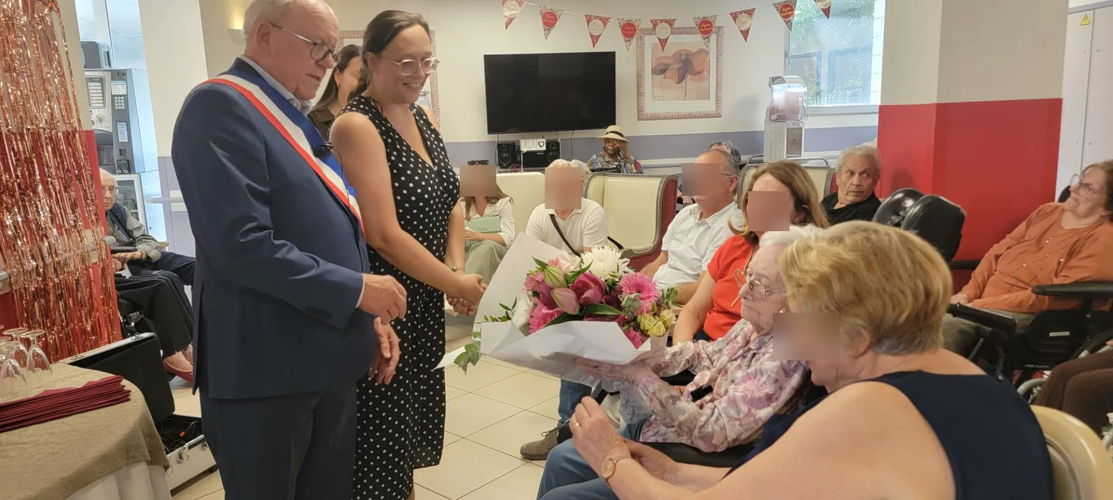 100 ans de vie et de bonheur : Madame Debove célèbre un siècle exceptionnel chez DomusVi