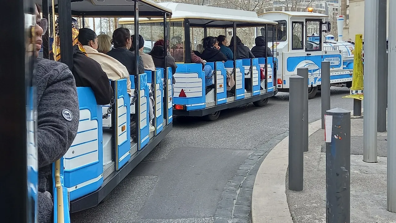 PETIT TOUR AUTOUR DE MARSEILLE EN PETIT TRAIN