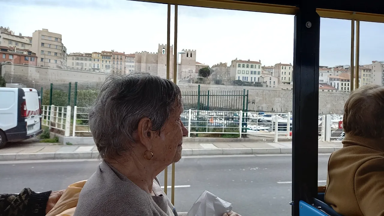 PETIT TOUR AUTOUR DE MARSEILLE EN PETIT TRAIN