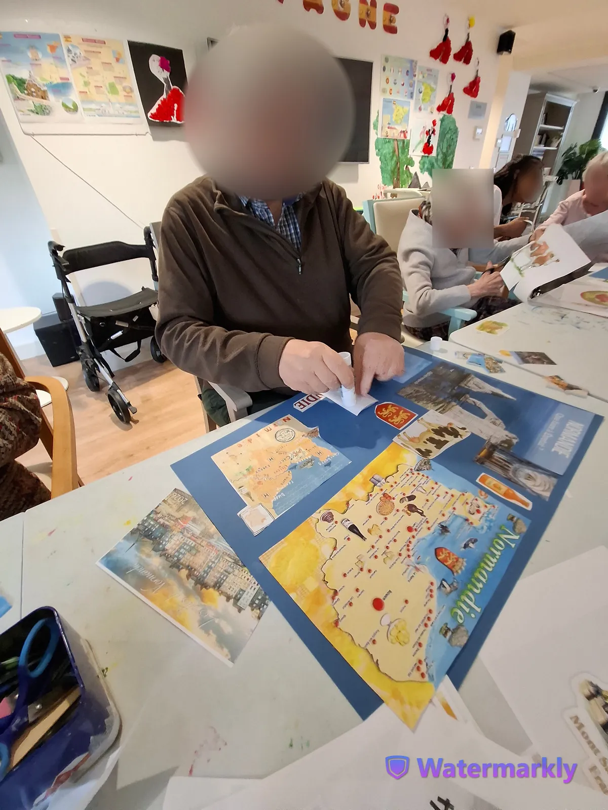 Activité créative : "La Normandie à travers nos regards"