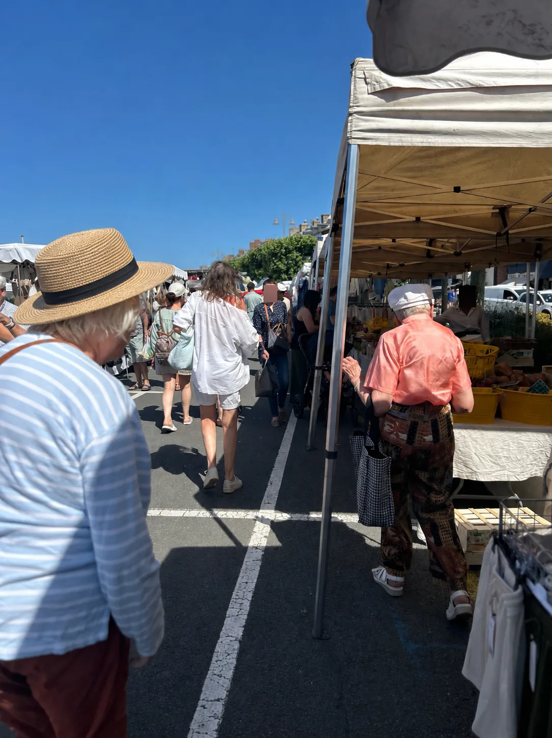 UN PETIT TOUR AU MARCHE !