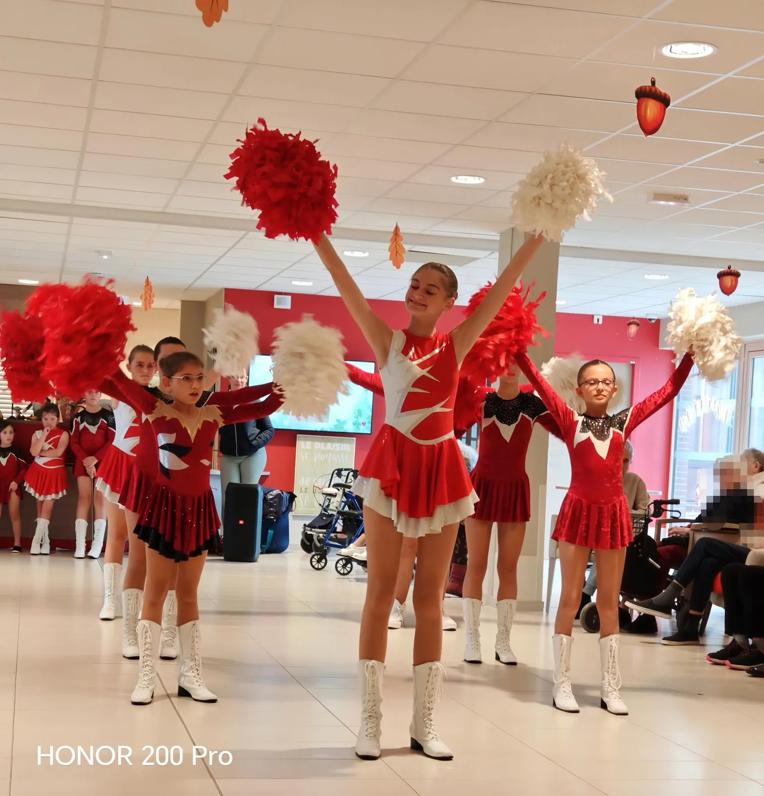 La venue des majorettes : un moment de joie partagé avec nos résidents