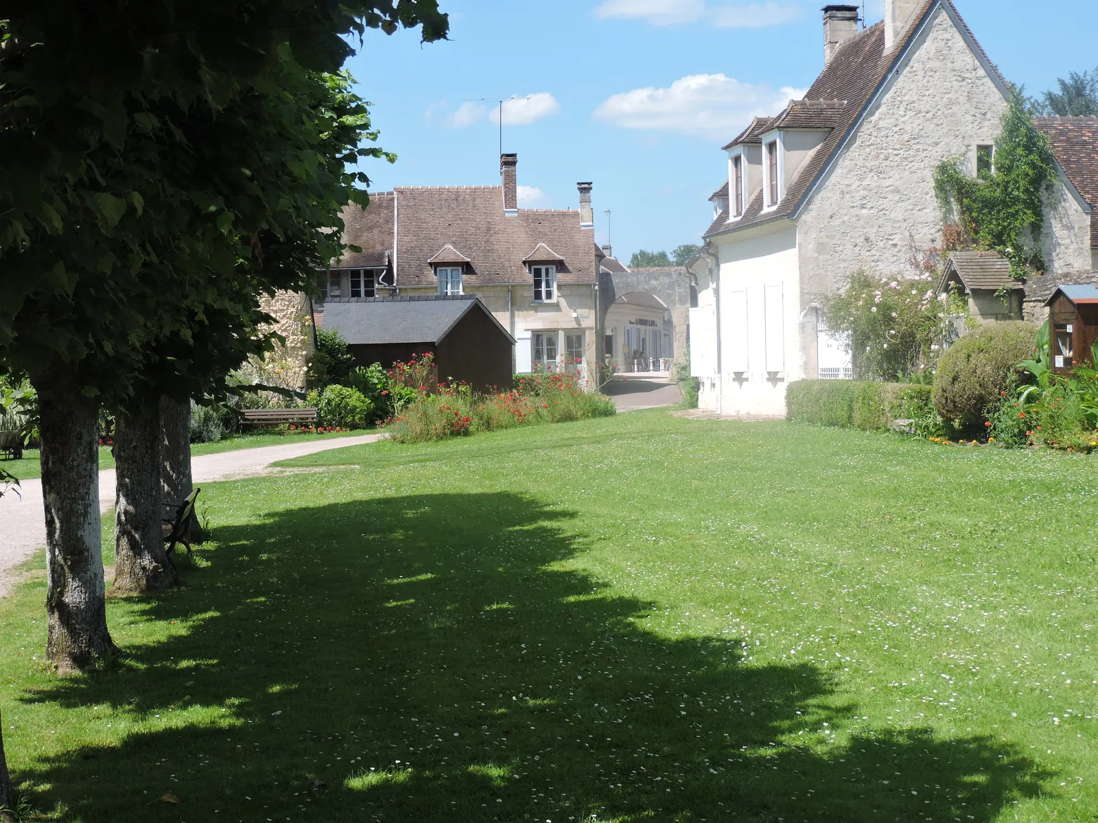 Un petit tour à Saint Jean aux Bois 