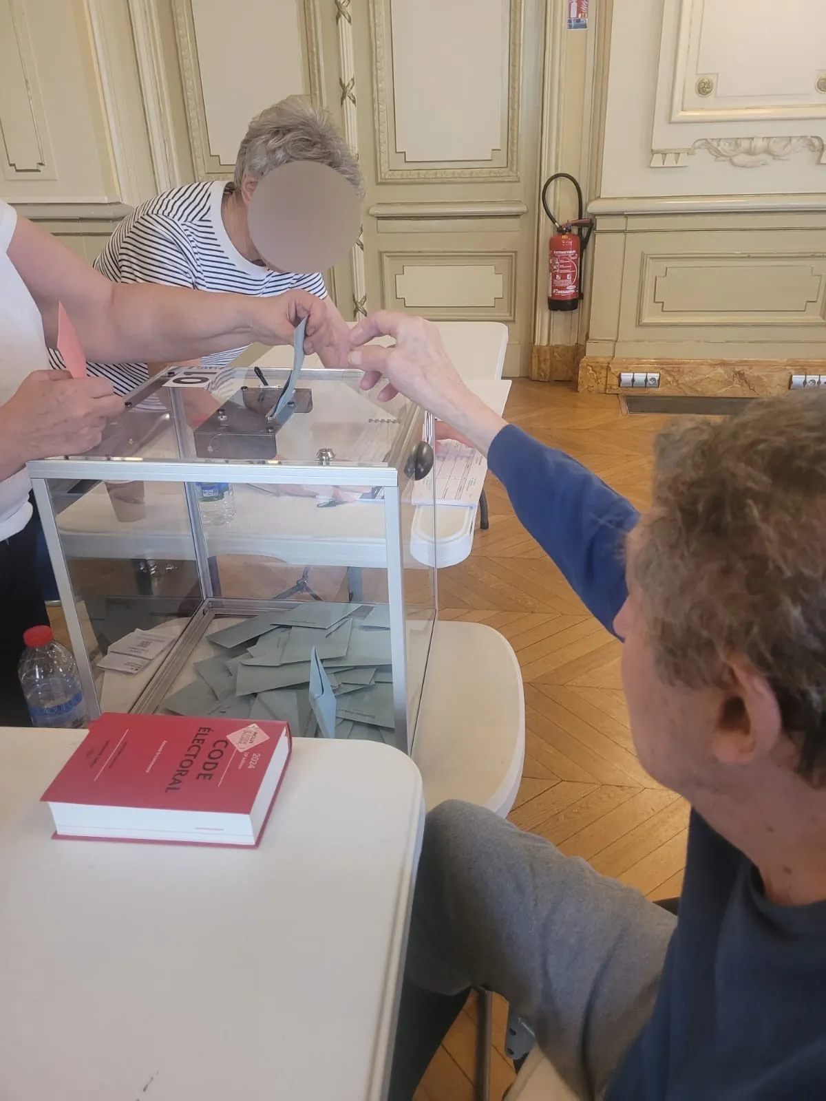 les élections législatif a la résidence les adrets 