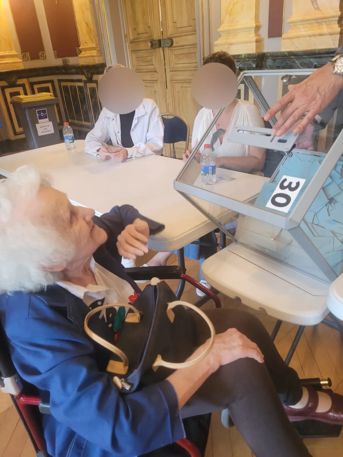 les élections législatif a la résidence les adrets 