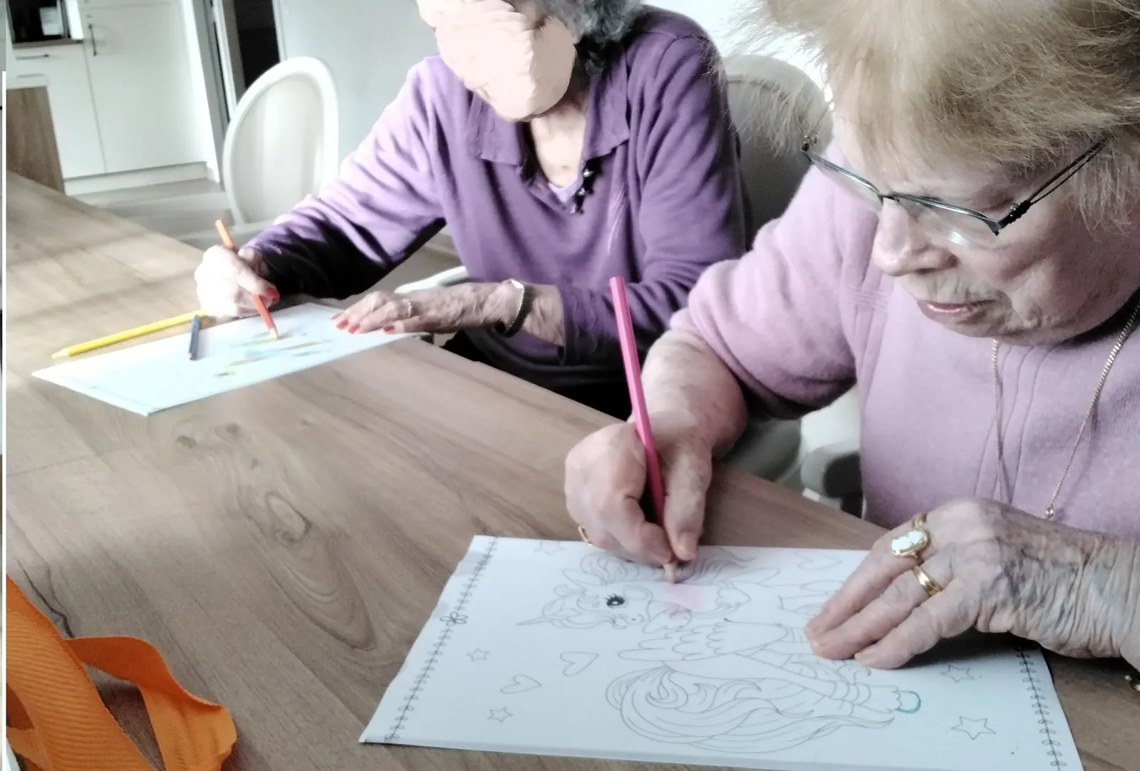  Ateliers d'expression artistique en unité sécurisante